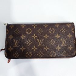 Louis Vuitton Zippy Wallet 