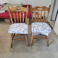 Dinning Table With 4 Chairs And Cushions New Covers 