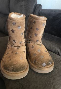 UGGS size 9 kids