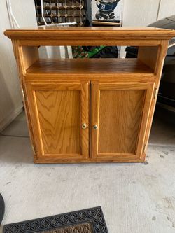 FREE Oak Wood TV Stand with Cabinet - Garage cupboard or man-cave!