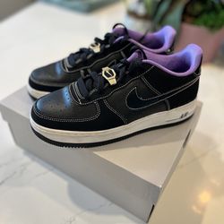 Boys 6.5-Nike Air Force 1 Low 07 EMB World Champion Lakers 