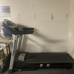 Hardly Used Treadmill In Great Condition