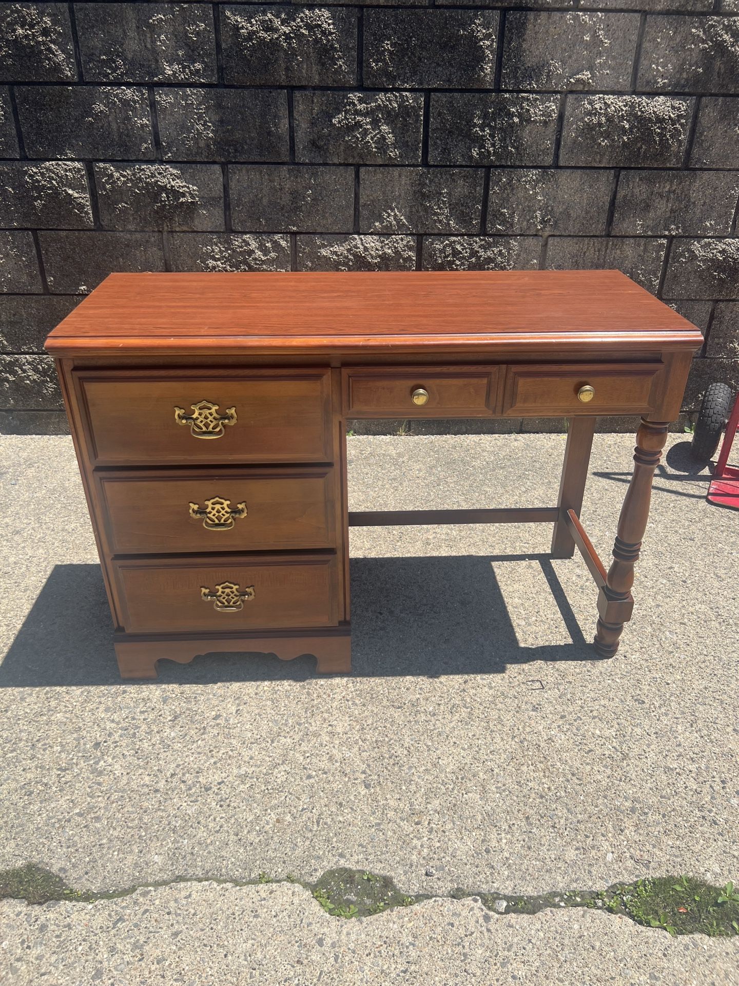 Stanley 4 drawer desk/vanity