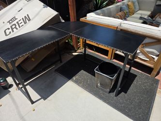 Corner computer desk