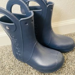 Boys Size 1 Crocs Rain Boots  *** New ***