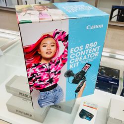 Canon EOS R50 content creator kit