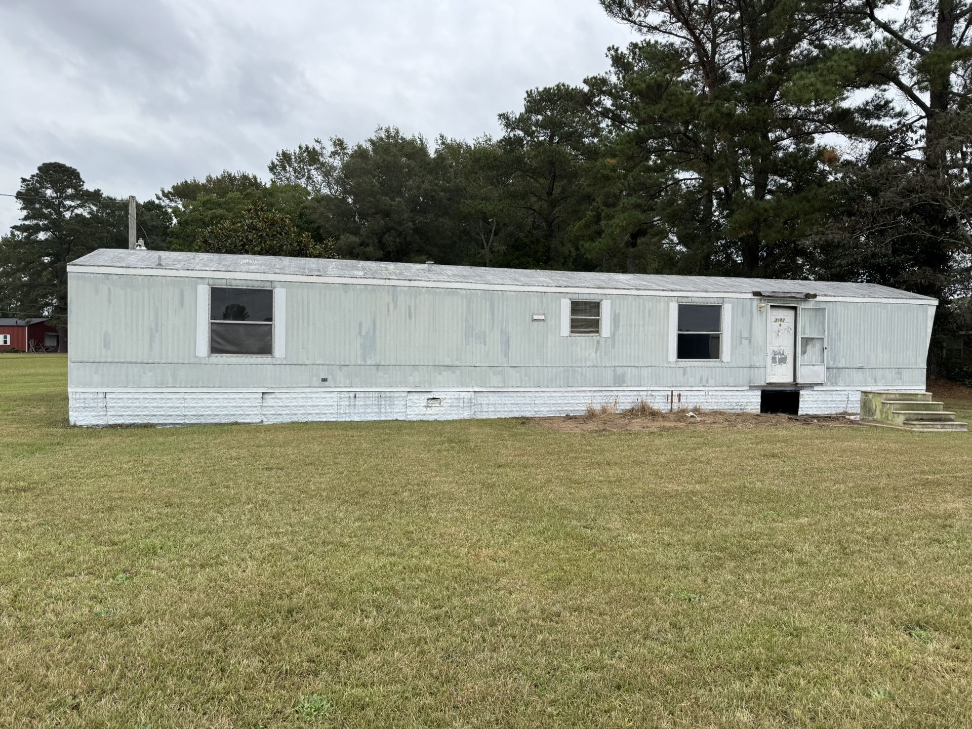 Investment Property! Clean title $2500