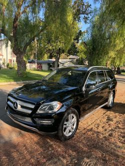 Mercedes Benz GL (contact info removed)