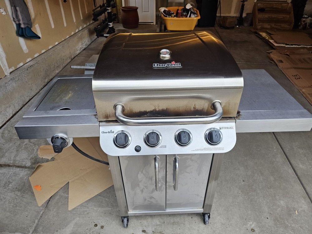 CharBroil 4 Burner