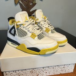 Jordan 4 Vivid Sulfur