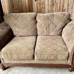 Sofa/Loveseat Set In Very Good Condition