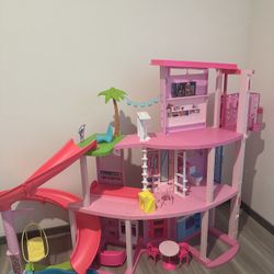 Barbie Dreamhouse 