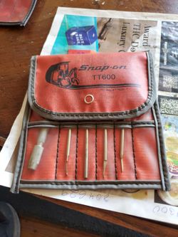 Snap-Ons plug pin removers