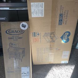 Baby Crib & Changing station 