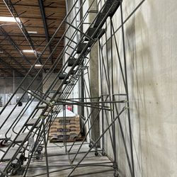 Warehouse Ladders 