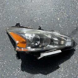 13-15 Nissan Altima Headlight