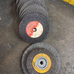 LIKE NEW!!! Abrasive And Metal Brushes