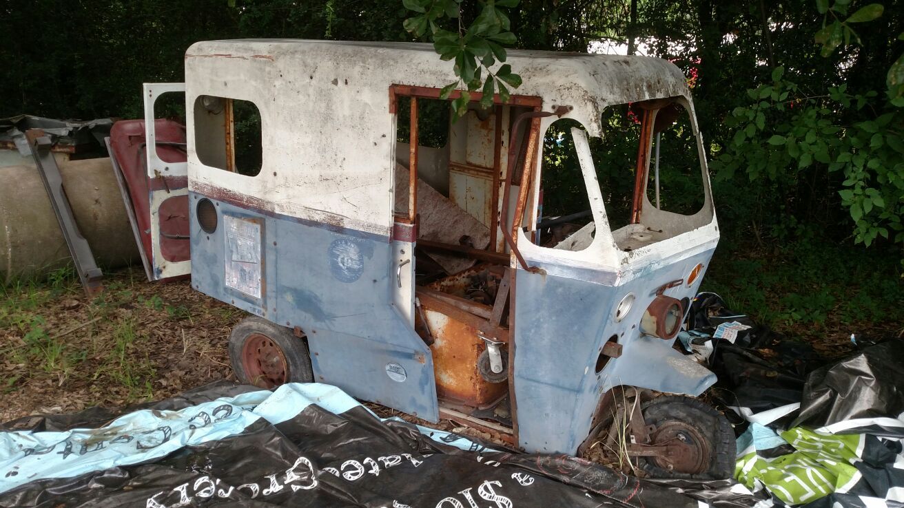 1967 Cushman mailster.