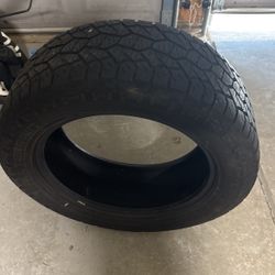 275/55 R20 Used tire 