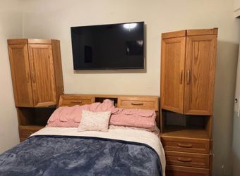 Bedroom set