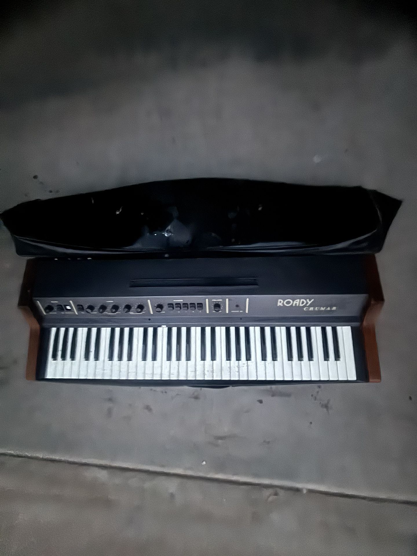 Rare Vintage Roady Cruzar Keyboard /Synthesizer 