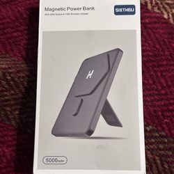 Magnetic Slim Portable Charger with Stand, 5000mAh Wireless Power Bank[Alloy-Made], PD 20W Fast Charging Compatible with iPhone 16/15/15 Pro/15 Pro Ma