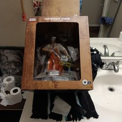 Texas chainsaw massacre Leatherface Statue