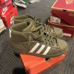 Adidas Size 10