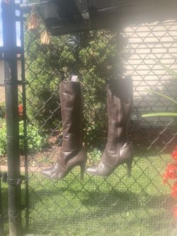 Knee High Brown leather Boots 7.5M