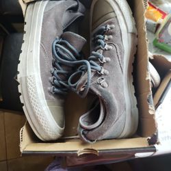 CONVERSE LIKE NEW US 6Y BOYS 