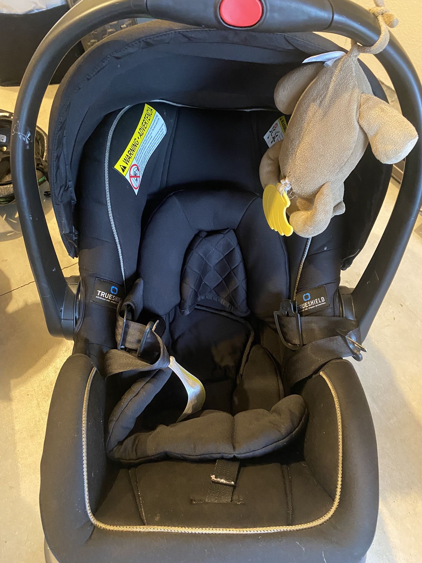 Graco SnugRide SnugLock LX Car Seat featuring TrueShield Technology