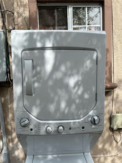 GAS GE WASHER DRYER SET 24W X 28D X 75H
