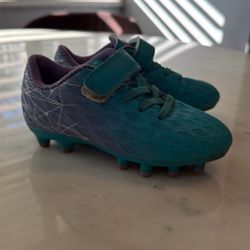 Soccer Cleats - girls Size 10