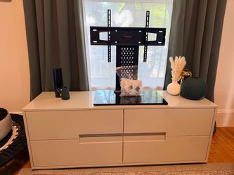 Tabletop TV Mount Stand - Like New