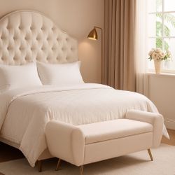 55"W Flip Top Storage Bench Bedroom Bench Modern End of Bed Bench for Entryway Hallway Window with Gold Legs - Teddy - Ivory Nnnn[NEW] **Assembly Req*