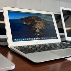 *BACK TO SCHOOL DEALS* MacBook Air 11”