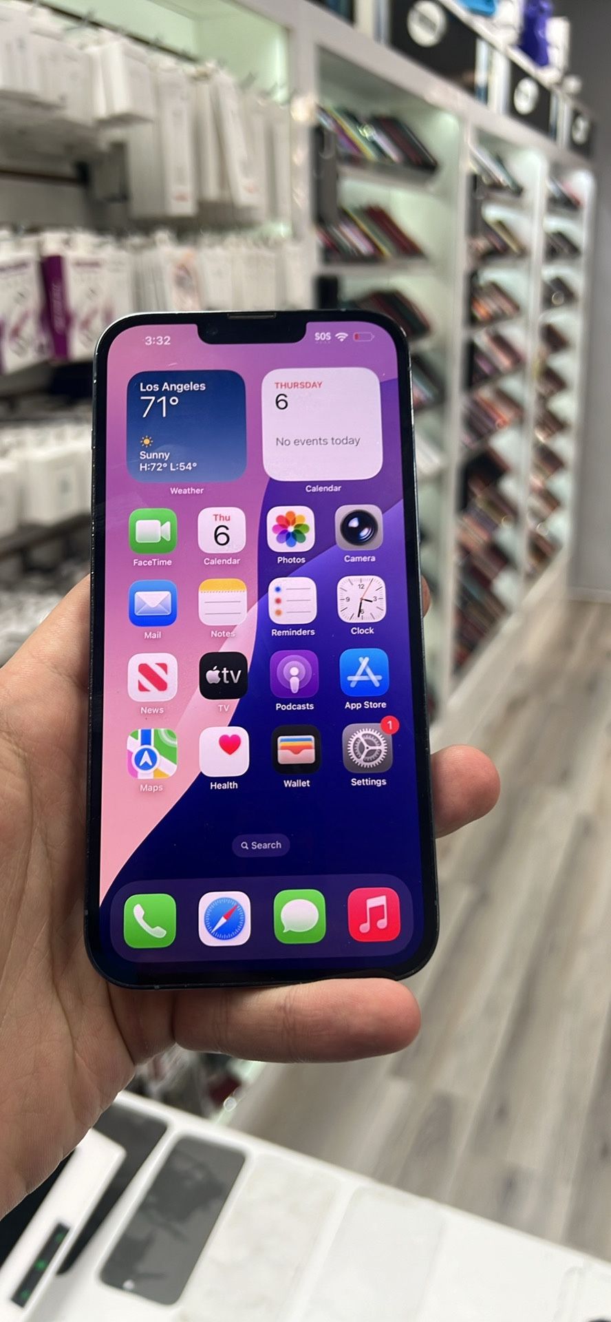 iPhone 13 Pro Max 256Gb *Unlocked* + *With Warranty* + *With Charger*