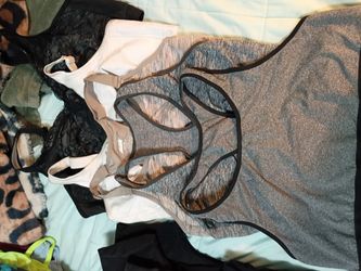 6 Bras plus size  great condition