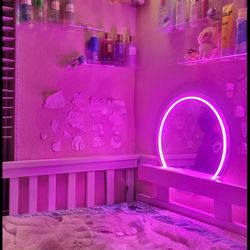 Free Twin Loft Bed - Gratis