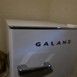 Galanz Mini Fridge