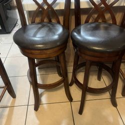 2 bancos altos 