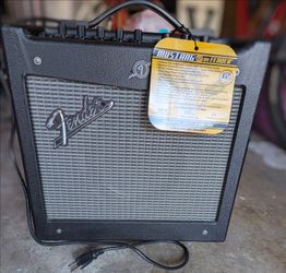 Used Fender Mustang V-2 amplifier