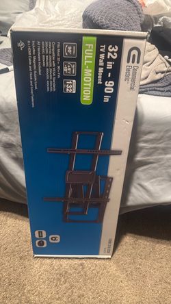 Commercial Electric Full-Motion TV Wall Mount 32–90 in