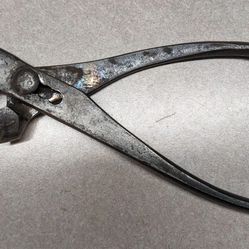 Old Claw Wrench