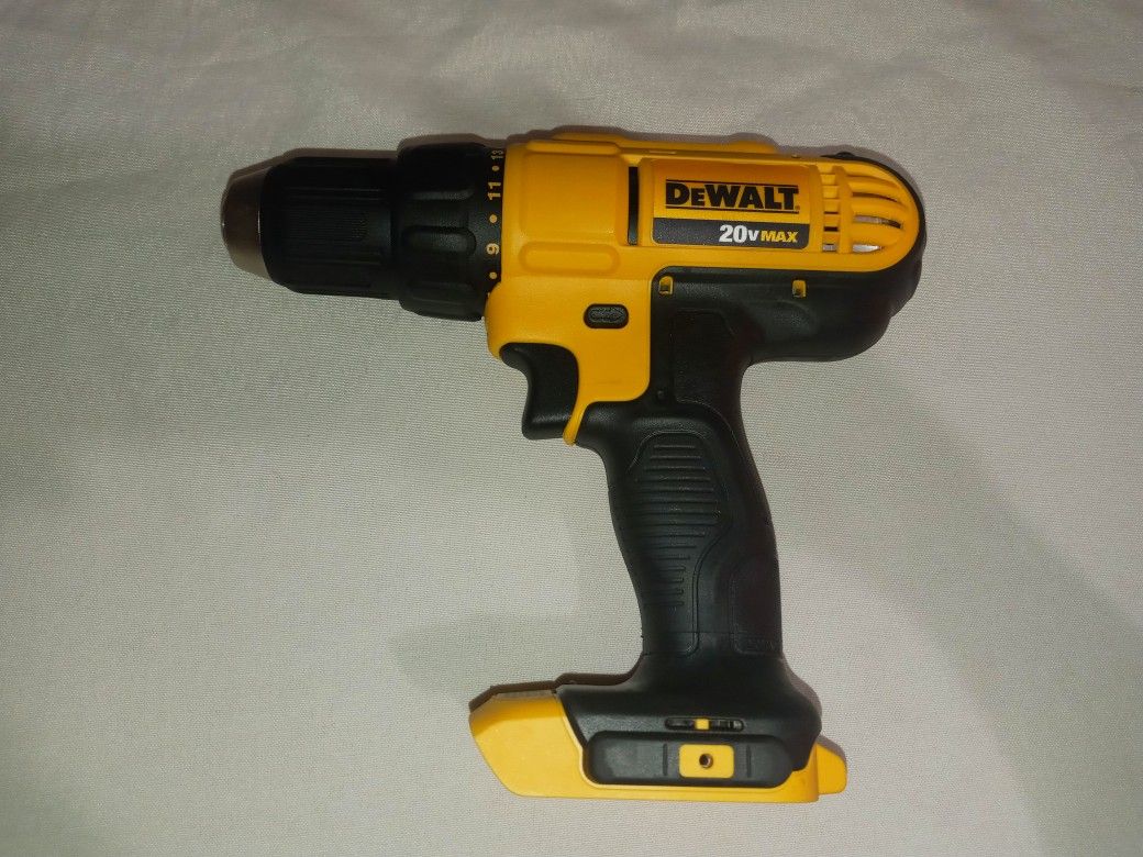 Dewalt DCD771B 20V MAX Cordless Lithium-Ion 1/2 inch Compact Drill Driver - Tool Only