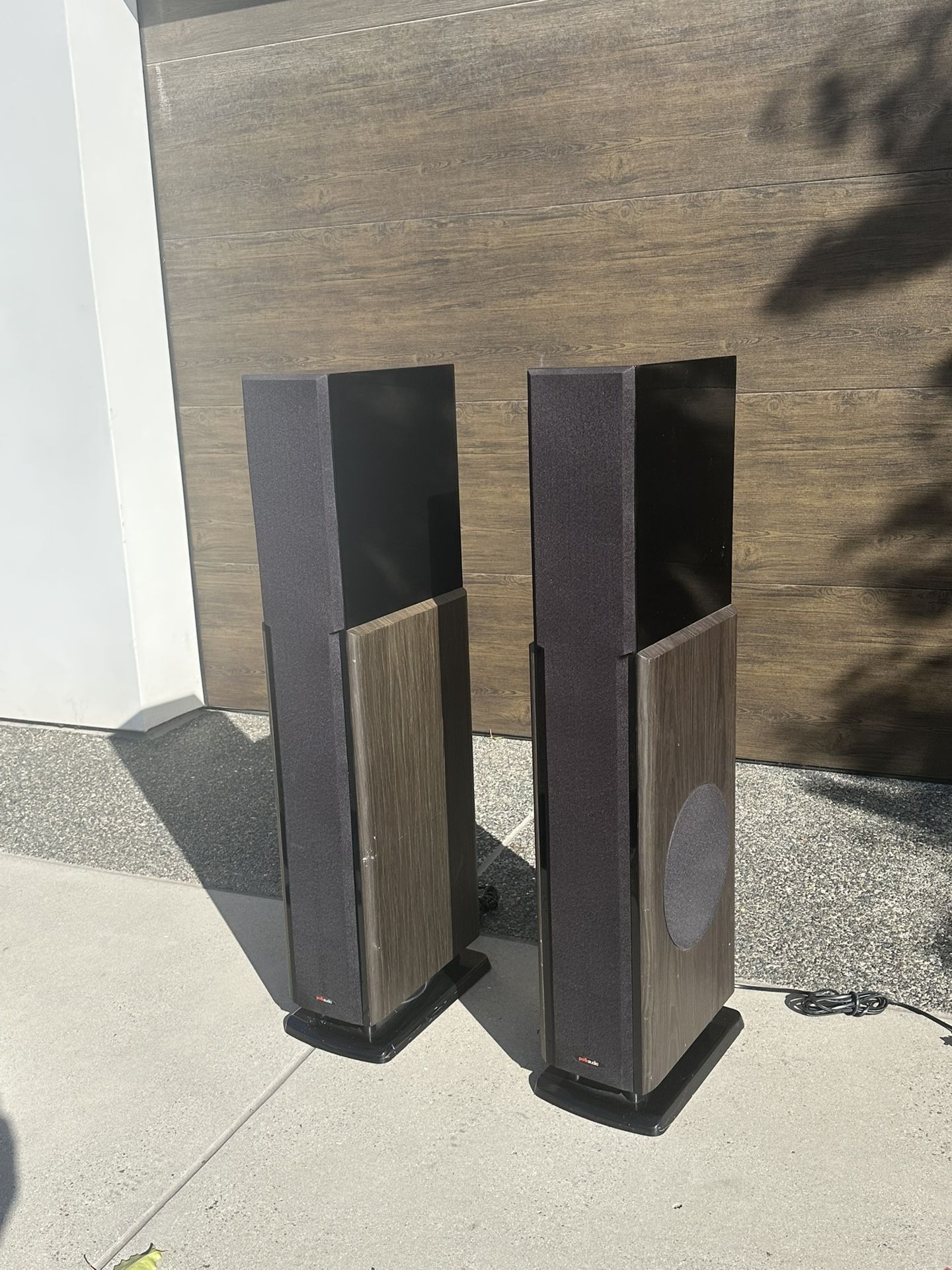 Pair Polk Audio LSi25 Floor Speakers w/ Subwoofers, 49"x17"x9" - Cherry