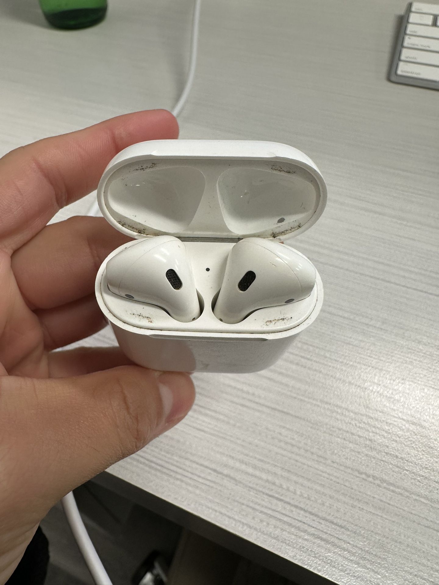 Airpods 