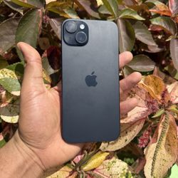 UNLOCKED IPHONE 15 PLUS / GOOD CONDITIONS 