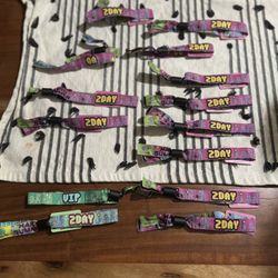 Hard Summer Sunday Wristbands 