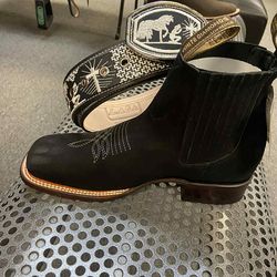 Botines de Piel Punta cuadrada con Cinturón